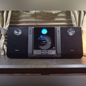 ✅ (SOLD) Philips micro system MC235B CD PLAYER AND RADIO